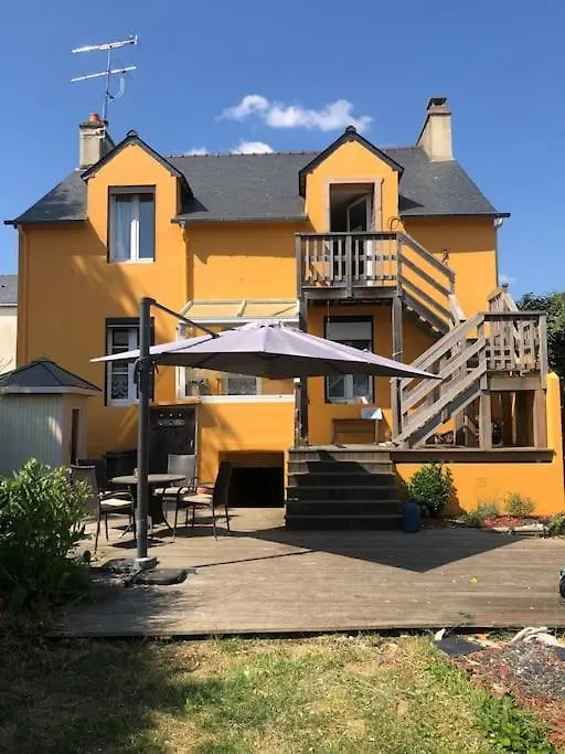 Appartement Dans Maison Rouge Saint-Gravé